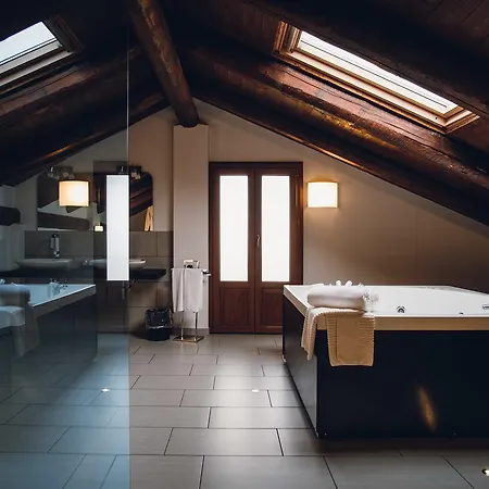 Ultimo Borgo * 塞蒂莫托里内塞