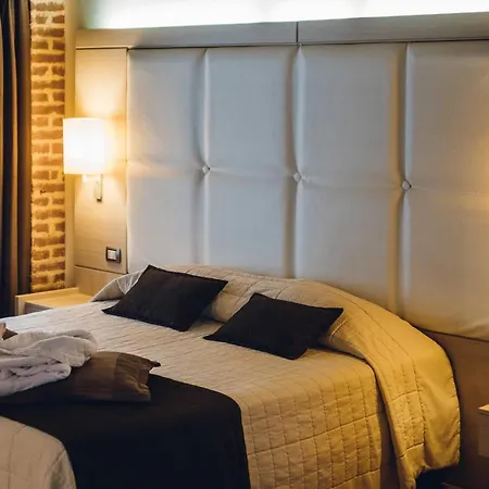 Ultimo Borgo Hotel *